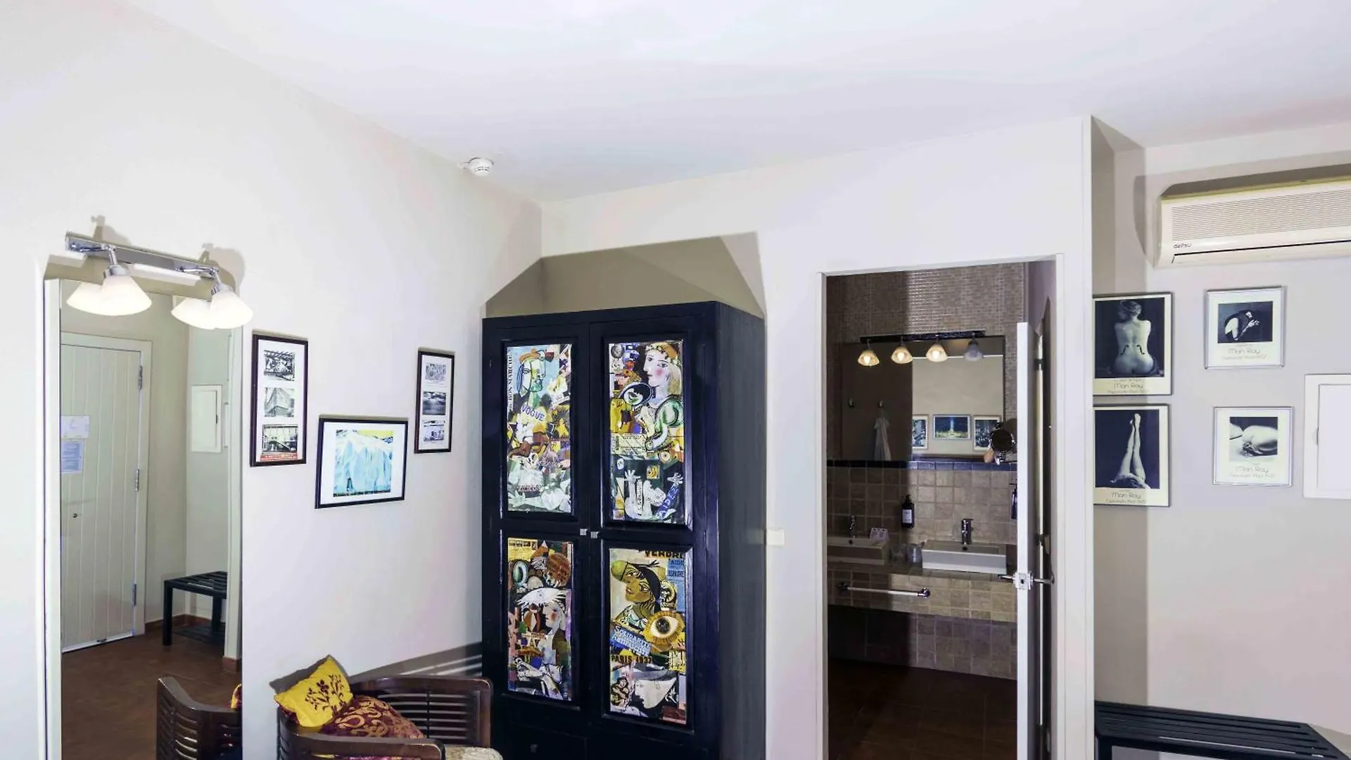 Hotel Utopia Benalup-Casas Viejas 4*,  Spain